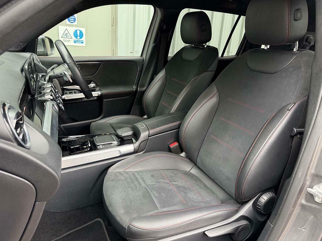 Mercedes-Benz GLB Class Glb 200 D 4Matic Amg Line Premium Silver #12