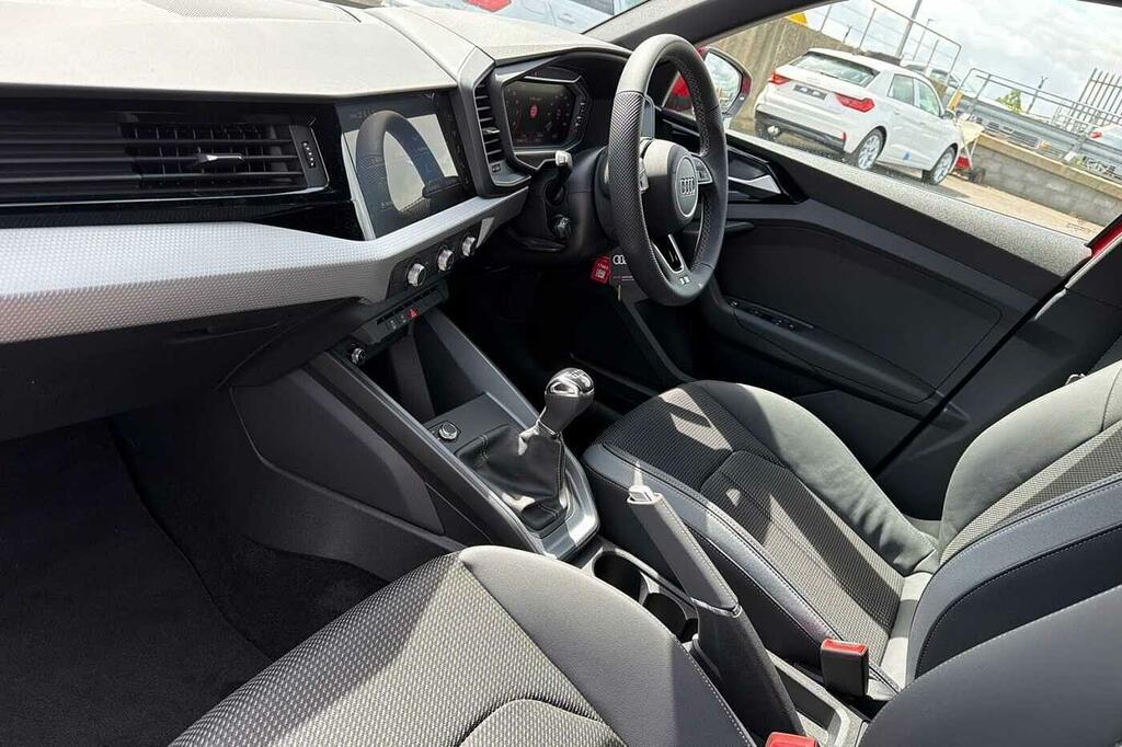 Audi A1 S Line 25 Tfsi 95 Ps 5-Speed Red #2