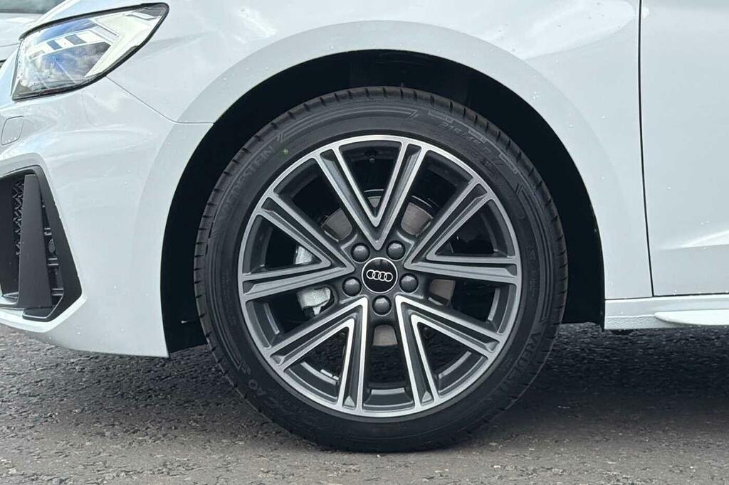 Audi A1 S Line 25 Tfsi 95 Ps 5-Speed SM26JHV White #5