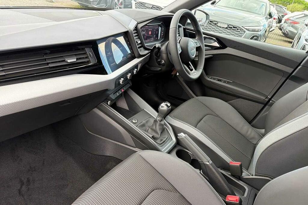 Audi A1 S Line 25 Tfsi 95 Ps 5-Speed SM26JHV White #2