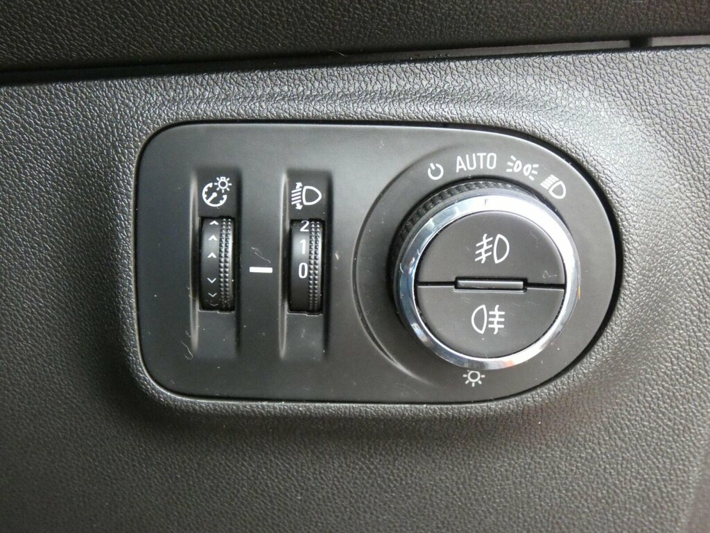Vauxhall Corsa 1.4 Sport Ac Red #25