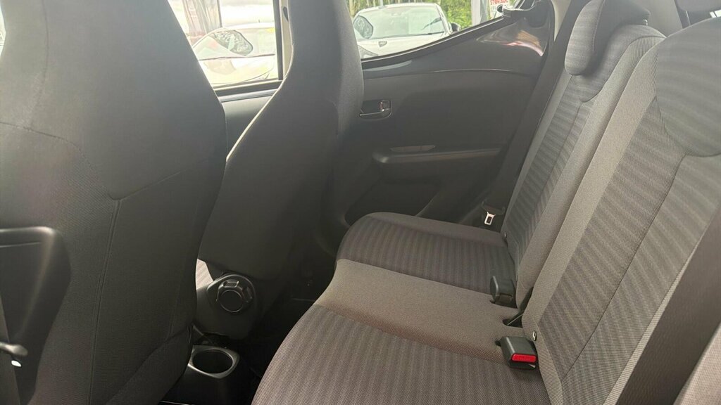 Toyota Aygo Hatchback White #13
