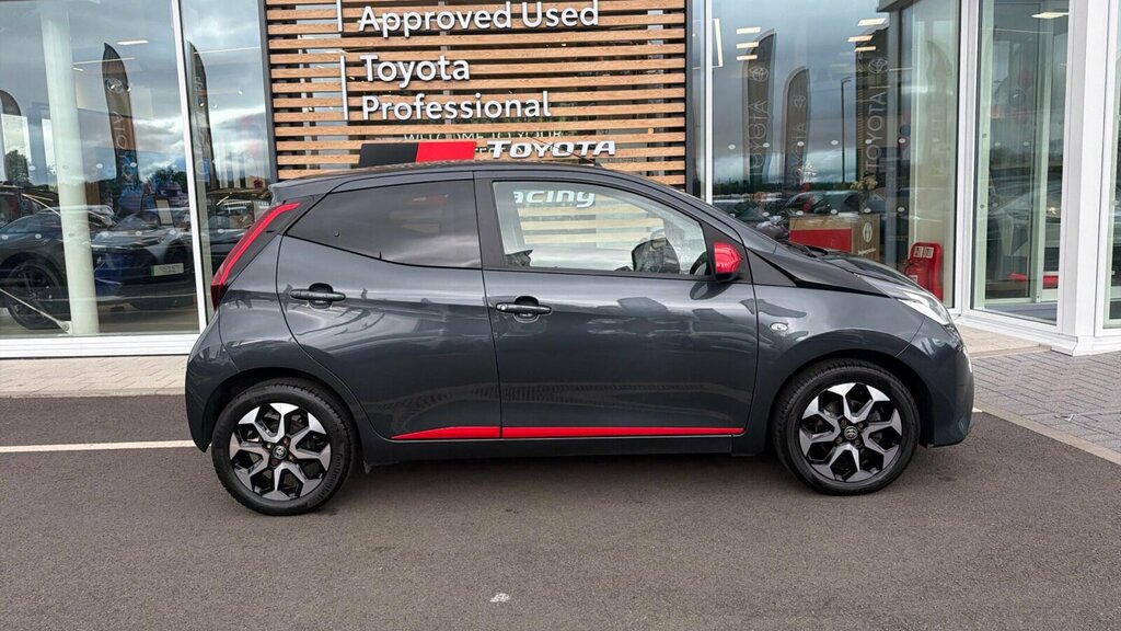 Toyota Aygo Hatchback White #7