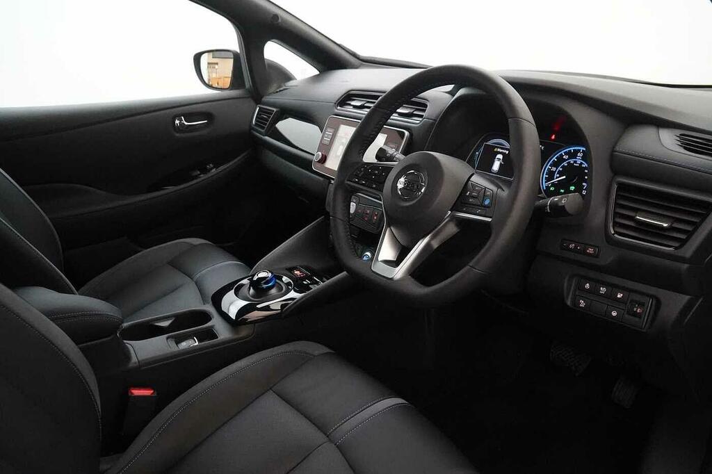 Nissan Leaf 110Kw N-connecta 40Kwh Black #20