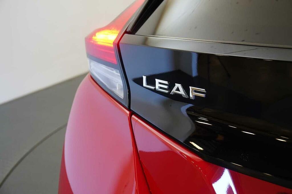 Nissan Leaf 110Kw N-connecta 40Kwh Black #8