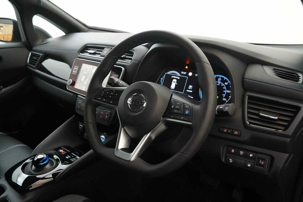 Nissan Leaf 110Kw N-connecta 40Kwh Black #21