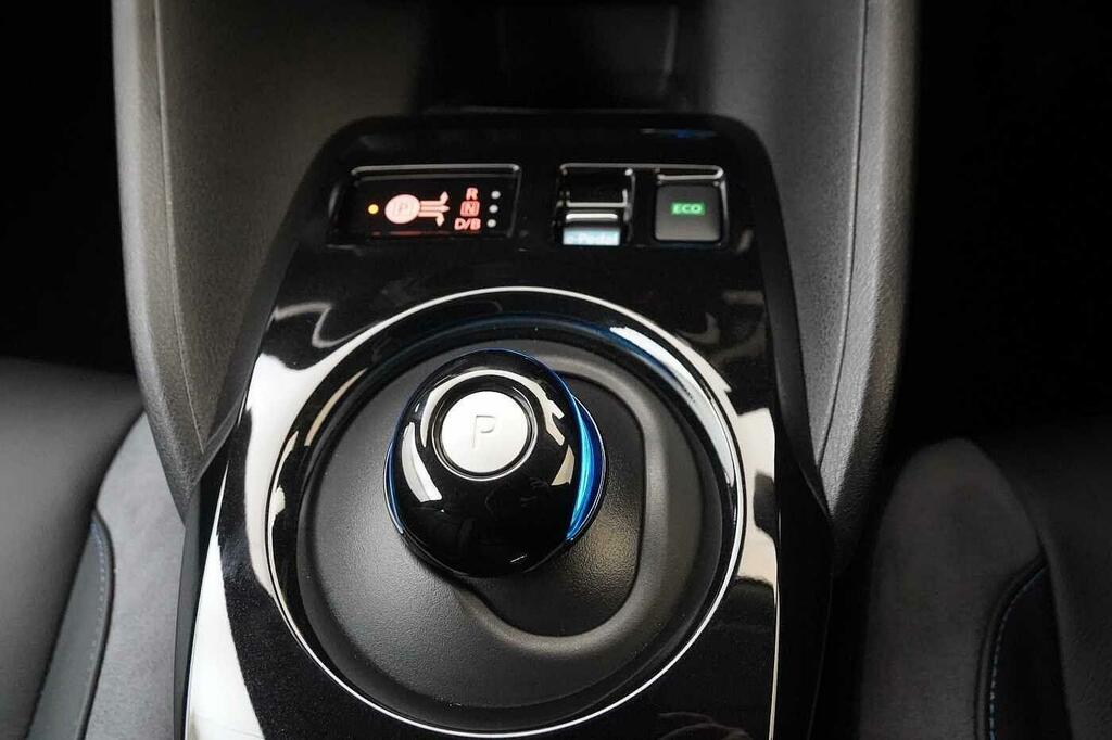 Nissan Leaf 110Kw N-connecta 40Kwh Black #30