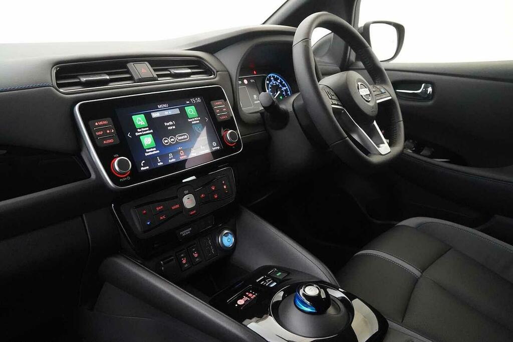 Nissan Leaf 110Kw N-connecta 40Kwh Black #24
