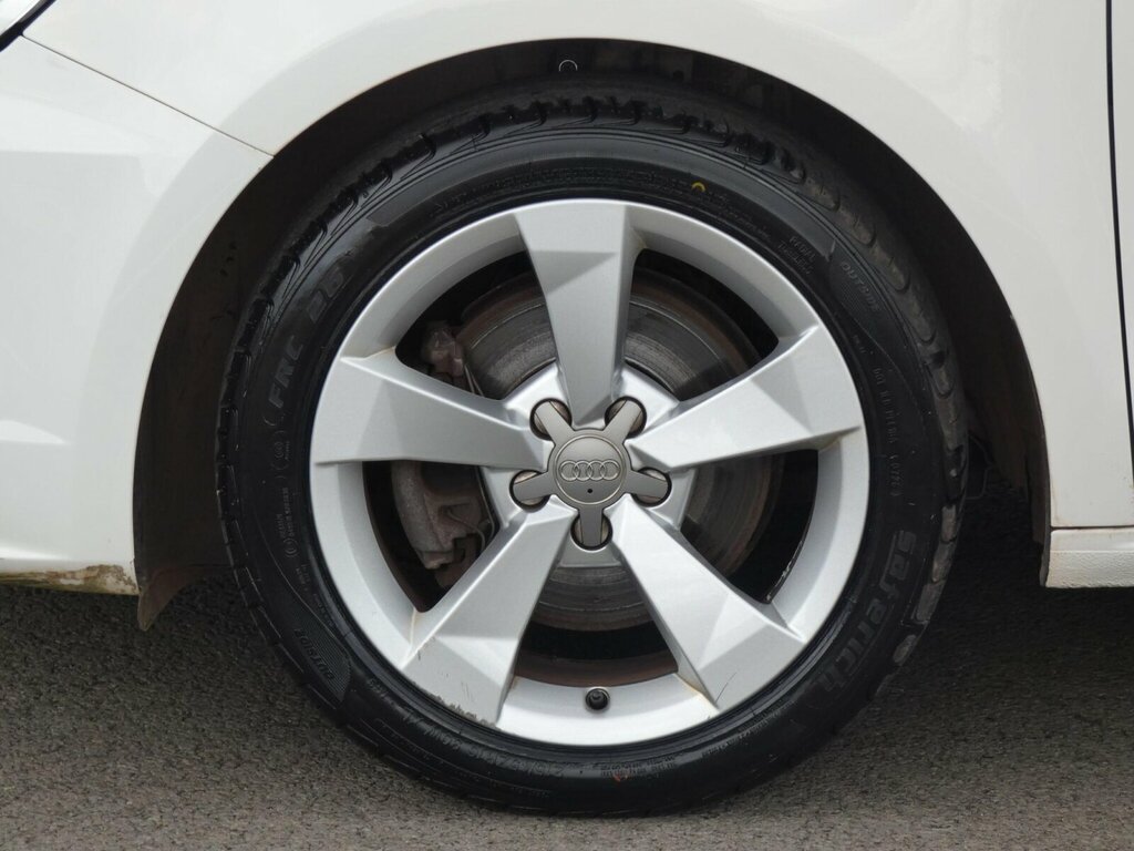 Audi A1 Sportback 1.6 Tdi Sport Nav Ss 116Ps Grey #12