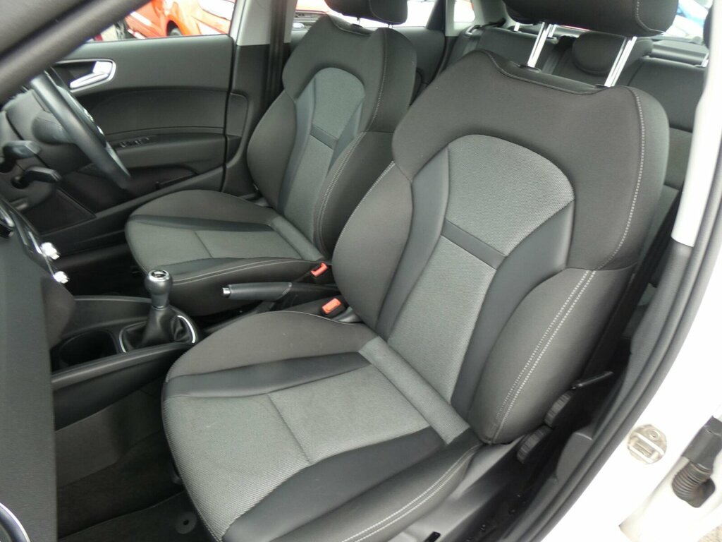 Audi A1 Sportback 1.6 Tdi Sport Nav Ss 116Ps Grey #16
