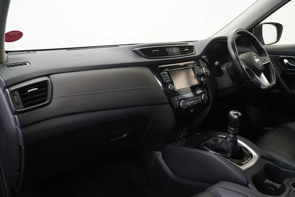 Nissan X-Trail 1.7 Dci 150 2Wd Tekna With 5 Seats And Bose Premiu White #2