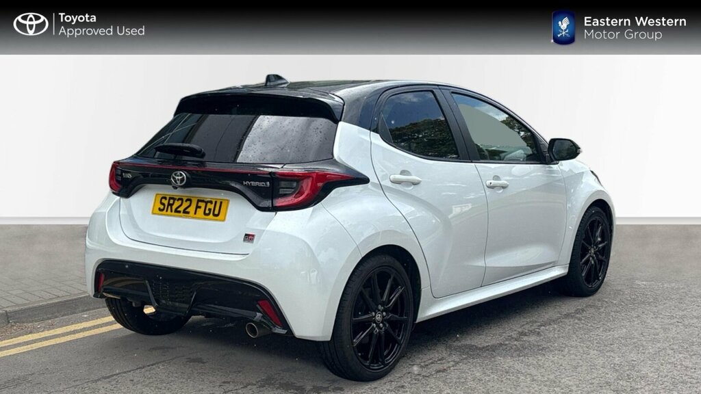 Toyota Yaris 1.5 Vvt-h Gr Sport E-cvt Euro 6 Ss White #2