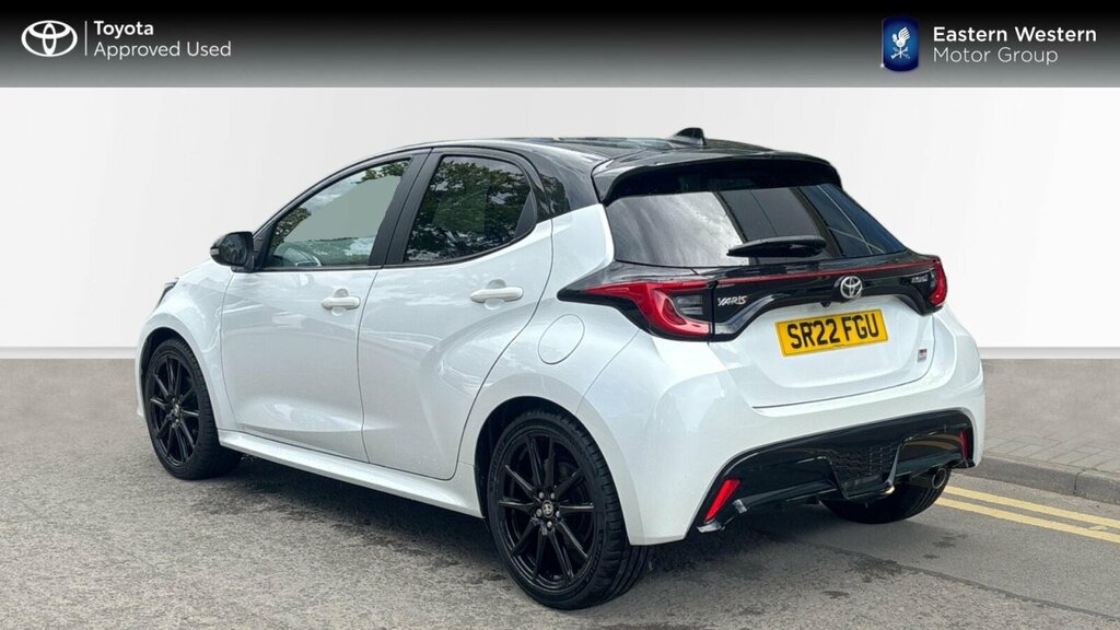 Toyota Yaris 1.5 Vvt-h Gr Sport E-cvt Euro 6 Ss White #4