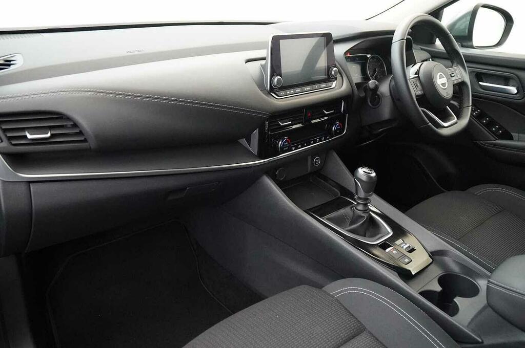 Nissan Qashqai 1.3 Dig-t Mh 140 Acenta Premium With Rear View Cam Grey #2