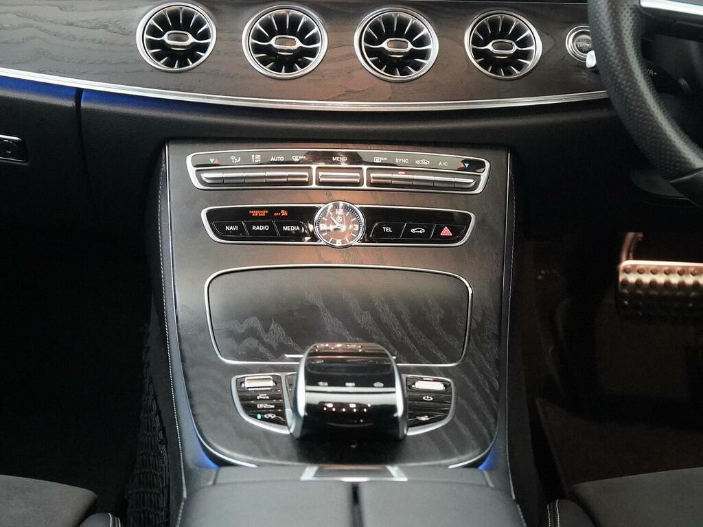 Mercedes-Benz E Class 3.0 E350d V6 Amg Line Premium Plus G-tronic 4Ma Black #38