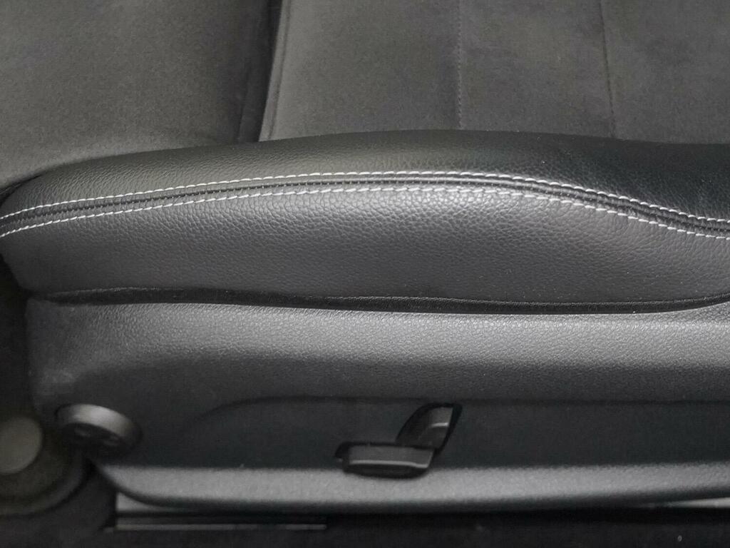 Mercedes-Benz E Class 3.0 E350d V6 Amg Line Premium Plus G-tronic 4Ma Black #34