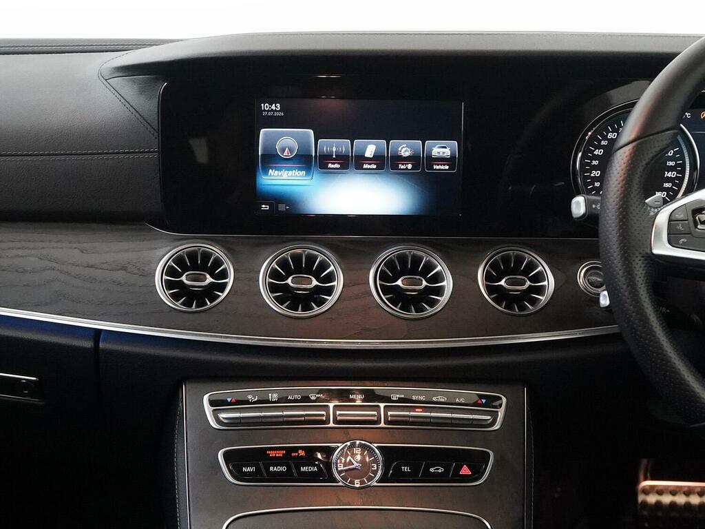 Mercedes-Benz E Class 3.0 E350d V6 Amg Line Premium Plus G-tronic 4Ma Black #37