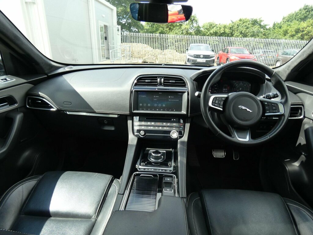 Jaguar F-Pace Estate Special Edi 2.0D 240 Chequered Flag A Black #16