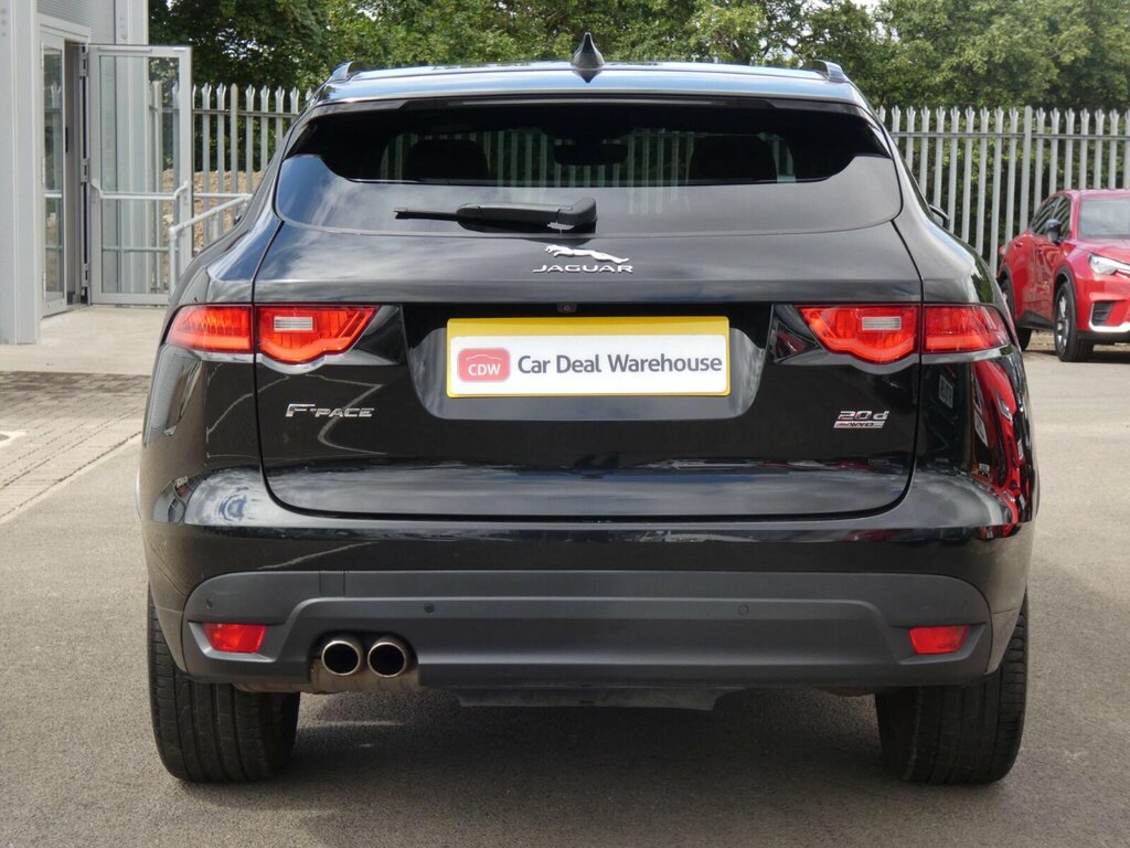 Jaguar F-Pace Estate Special Edi 2.0D 240 Chequered Flag A Black #10