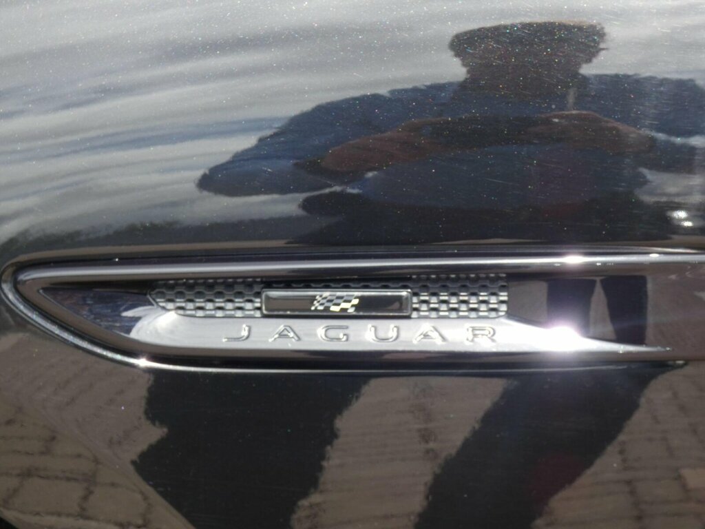 Jaguar F-Pace Estate Special Edi 2.0D 240 Chequered Flag A Black #49