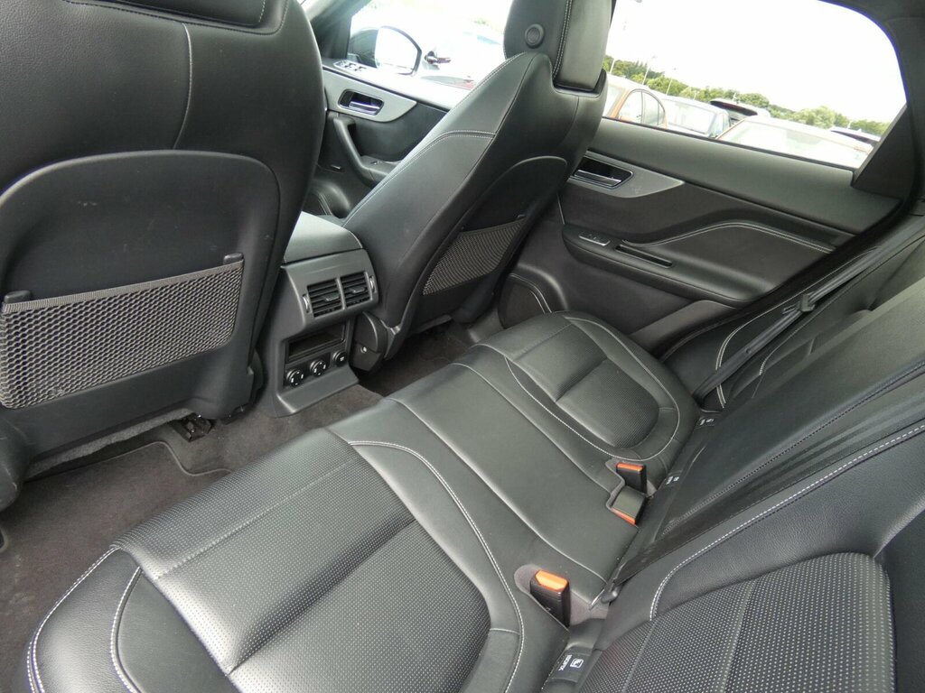 Jaguar F-Pace Estate Special Edi 2.0D 240 Chequered Flag A Black #19