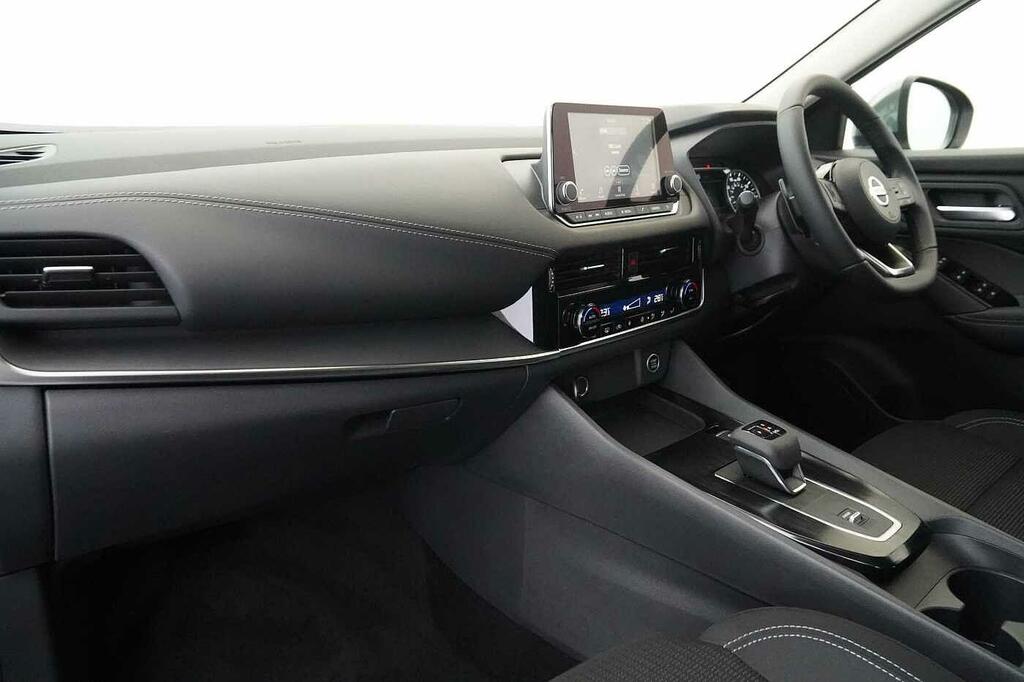 Nissan Qashqai 1.3 Dig-t Mh 158 Acenta Premium X-tronic With Grey #2