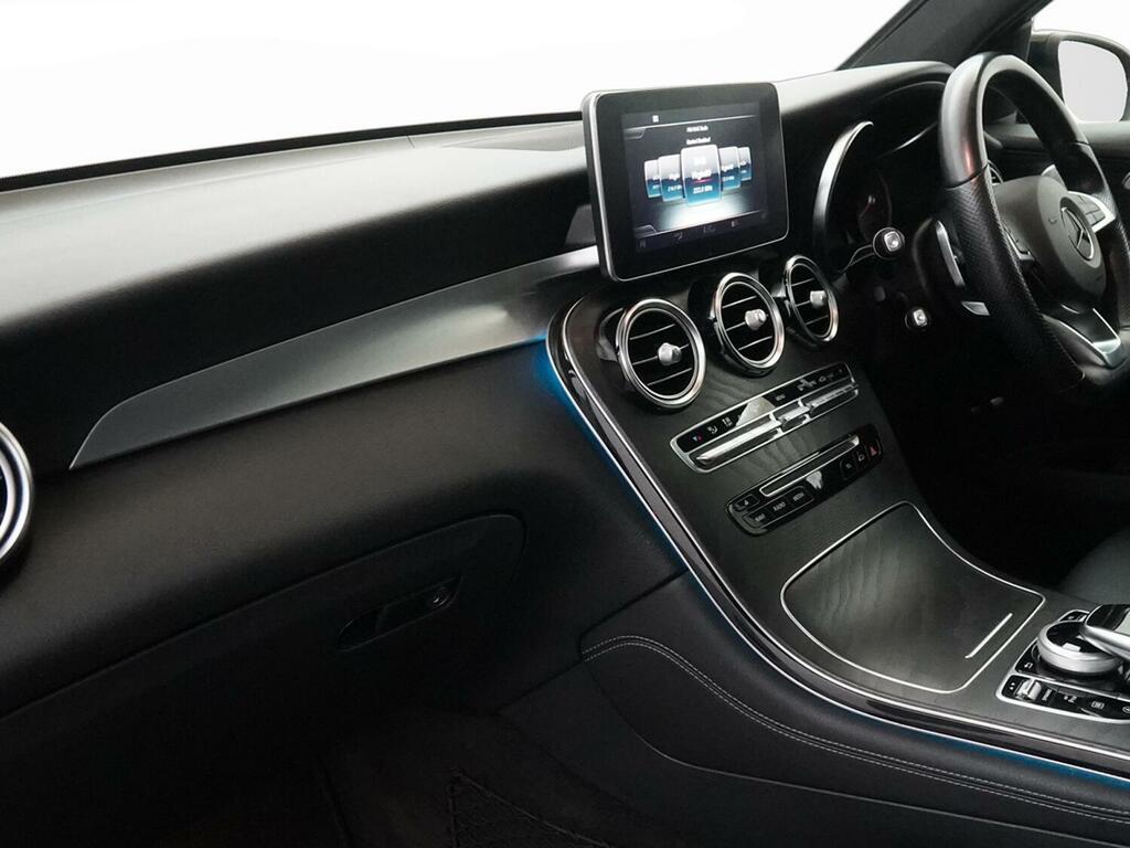 Mercedes-Benz GLC Class Glc 220 D 4Matic Amg Night Edition Premium Plus Red #3