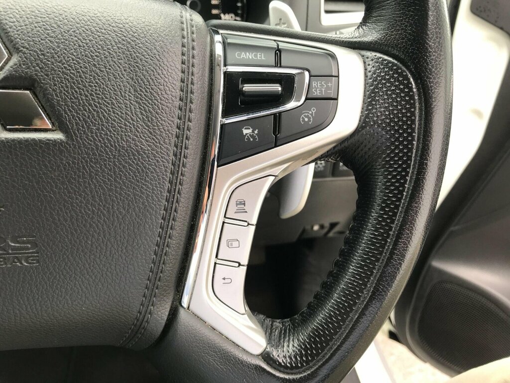 Mitsubishi Shogun Sport D 3 Brown #31
