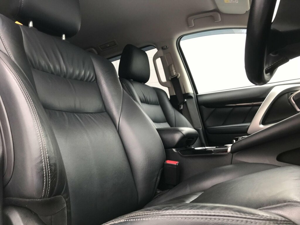 Mitsubishi Shogun Sport D 3 Brown #16