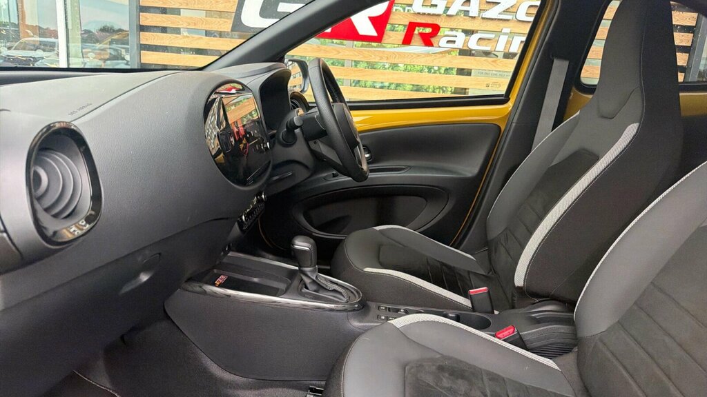 Toyota Aygo X 1.5H Gr Sport Cvt Euro 6 Ss Yellow #5