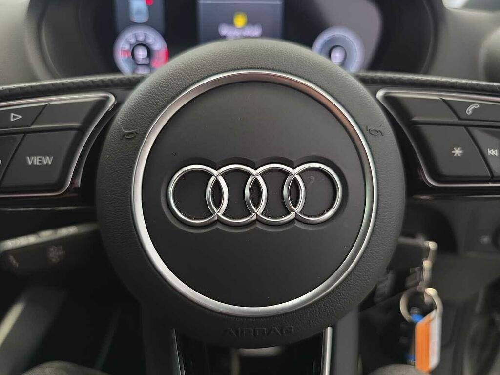 Audi Q2 Black Edition 35 Tfsi 150 Ps S Tronic Black #28