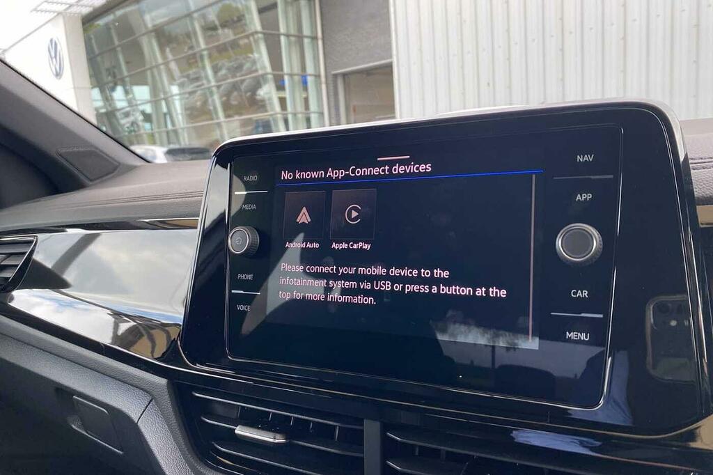 Volkswagen T-Roc R-line Black #18