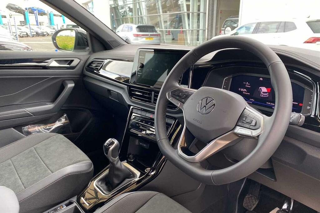 Volkswagen T-Roc R-line Black #6