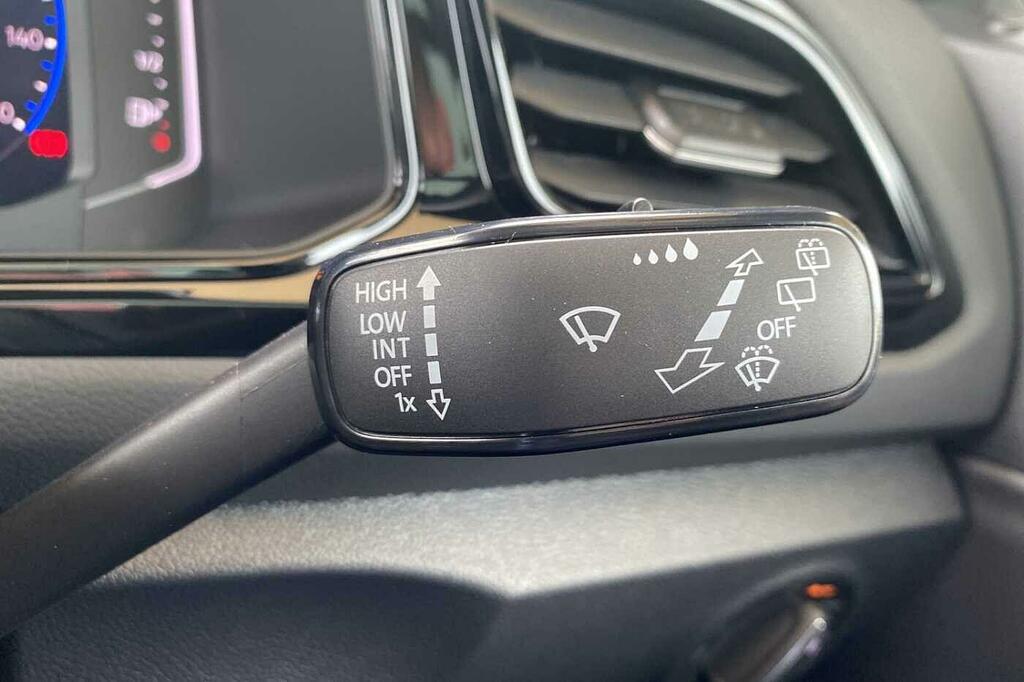 Volkswagen T-Roc R-line Black #42
