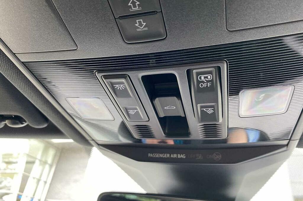 Volkswagen T-Roc R-line Black #34