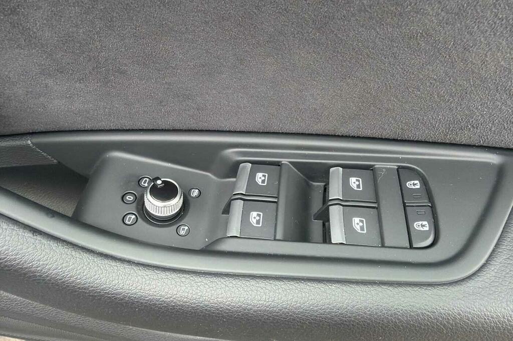 Audi A4 Avant 35 Tdi S Line S Tronic Grey #24