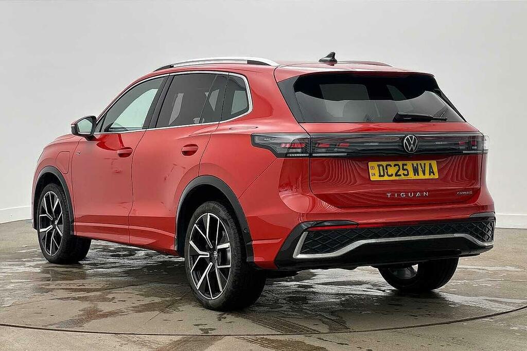 Volkswagen Tiguan 1.5 Tsi 272 Ehybrid R-line Dsg DC25WVA Red #3