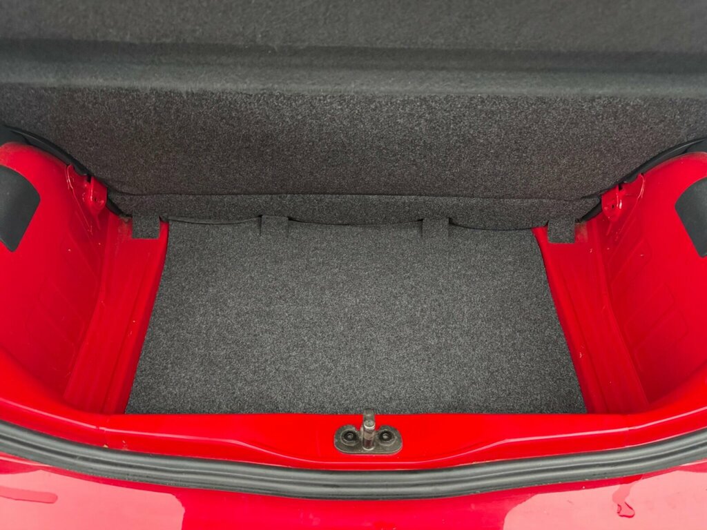 Volkswagen Up Hatchback 1.0 Move Up Euro 5 201414 Red #21