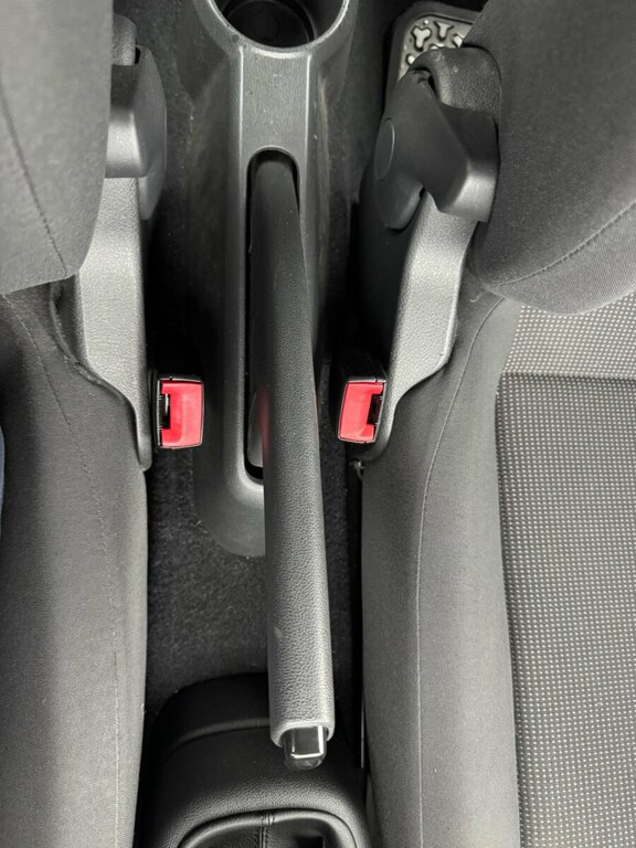 Volkswagen Up Hatchback 1.0 Move Up Euro 5 201414 Red #18
