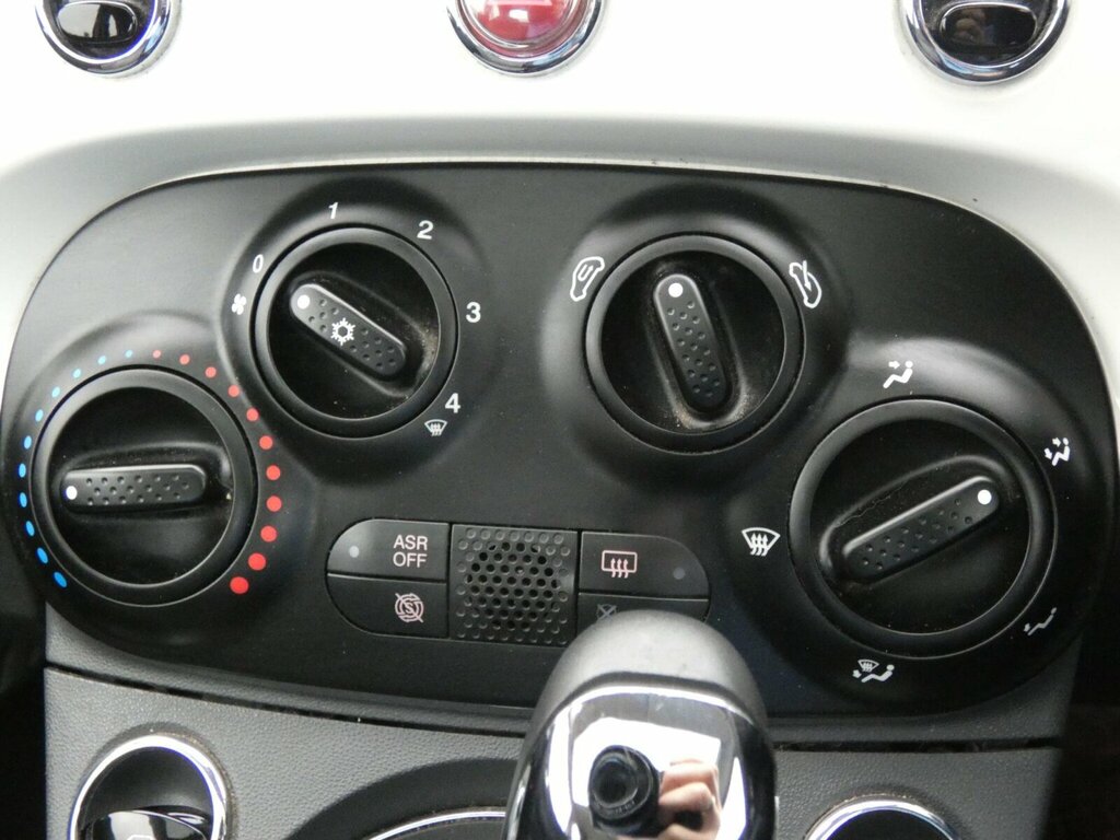 Fiat 500 Pop Star 3-Door White #24