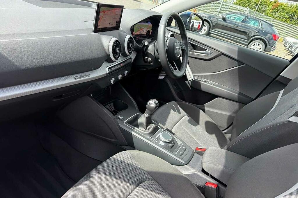 Audi Q2 Sport 30 Tfsi 110 Ps 6-Speed Blue #2
