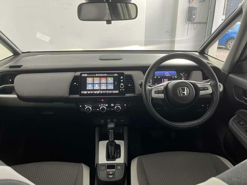 Honda Jazz 1.5 I-mmd Hybrid Crosstar Ex Ecvt White #4