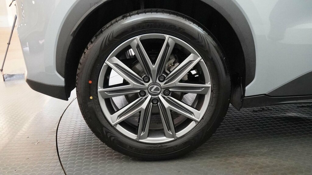 Lexus LBX 1.5 Vvt-ie Premium E-cvt Euro 6 Ss Grey #28