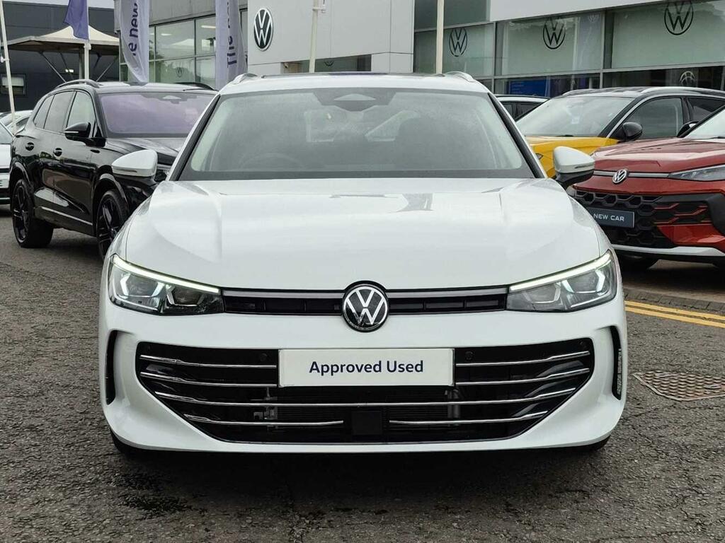 Volkswagen Passat Elegance 1.5 Tsi Ehybrid 204 Ps 6-Speed Dsg White #2