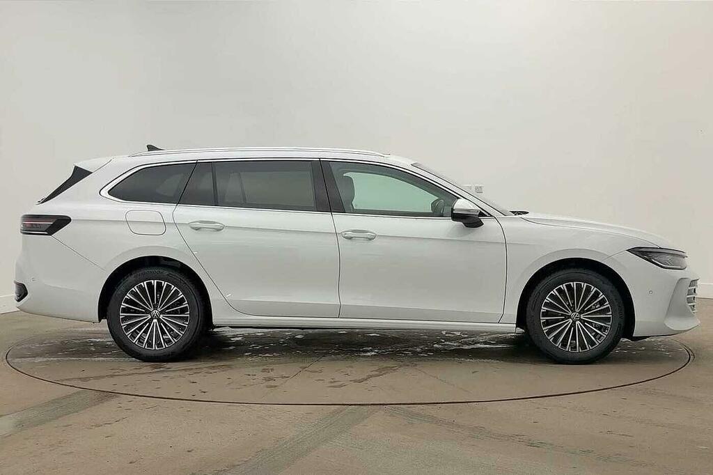 Volkswagen Passat 1.5 Tsi Ehybrid Elegance Dsg White #4
