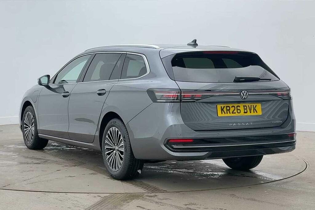 Volkswagen Passat 1.5 Tsi Ehybrid Elegance Dsg Grey #3