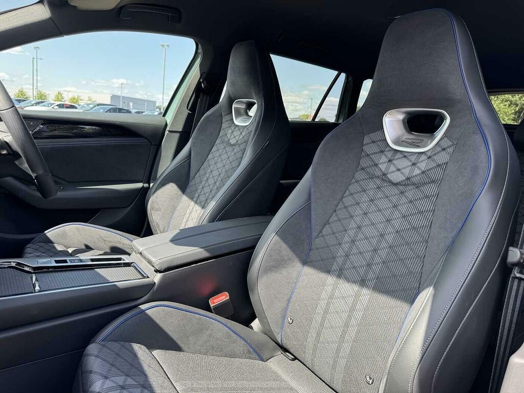 Volkswagen Passat 1.5 Etsi R-line Dsg Grey #36