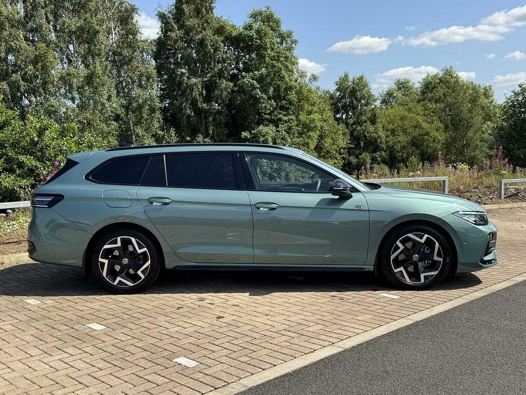 Volkswagen Passat 1.5 Etsi R-line Dsg Green #4