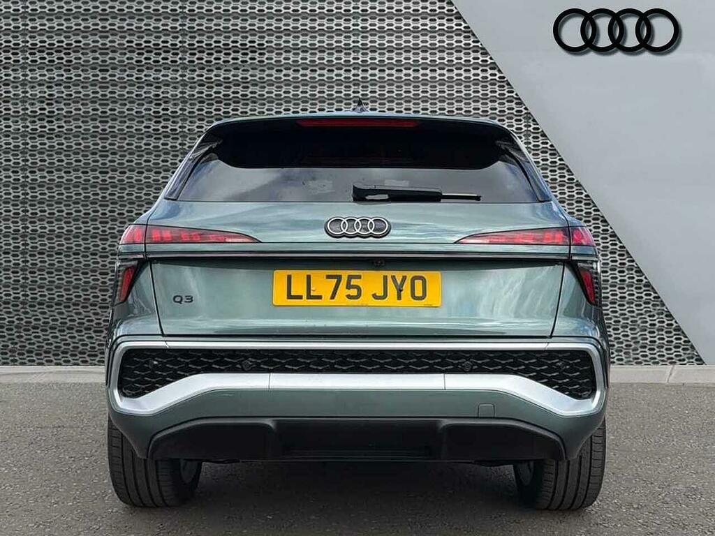 Audi Q3 Black Edition 35 Tfsi 150 Ps S Tronic Black #12