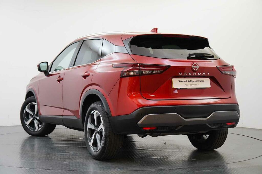 Nissan Qashqai 1.3 Dig-t Mh 140 N-connecta With Glass Roof Sat Red #3